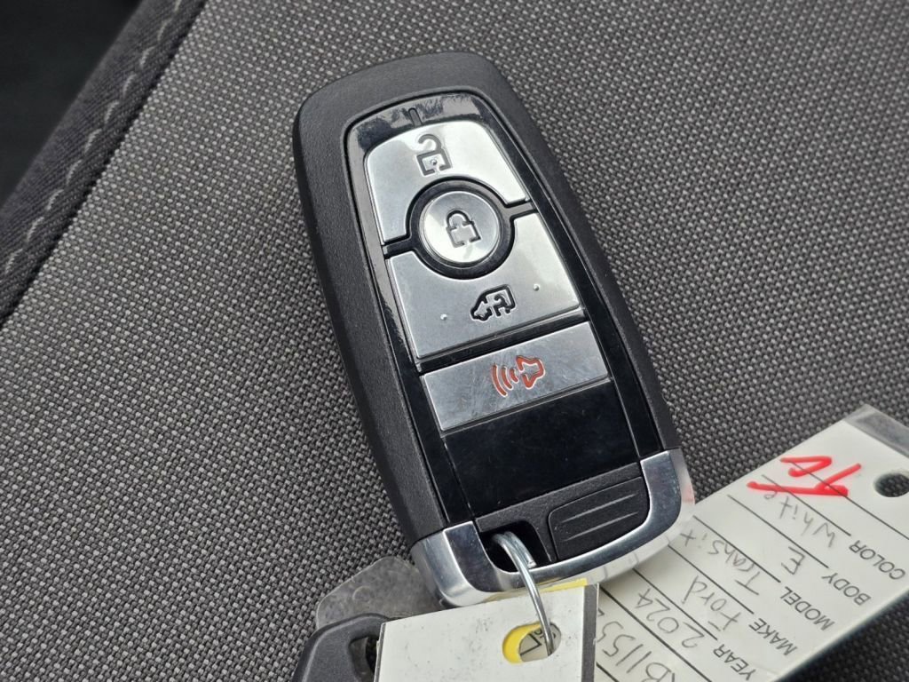 Used 2024 Ford E-Transit 148 High Roof image 31