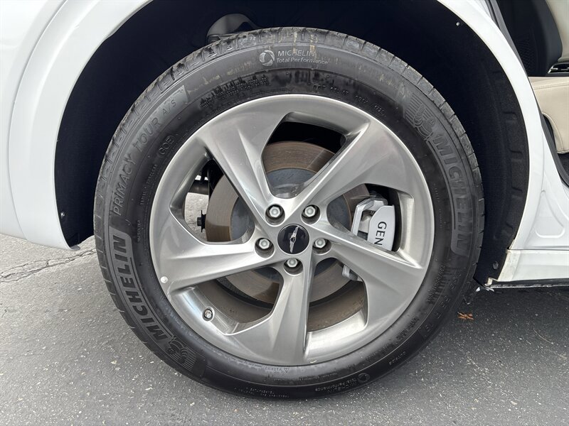 Used 2026 Genesis GV70 2.5T Select AWD/4WD image 17