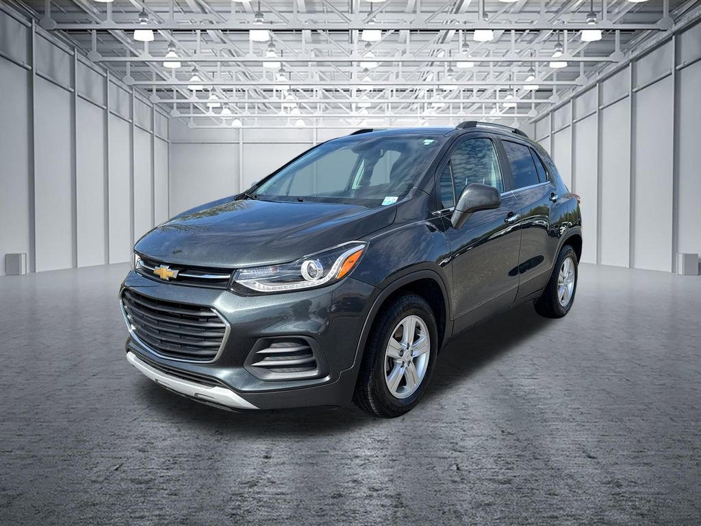 Used 2018 Chevrolet Trax LT w/ LT Convenience Package image 3