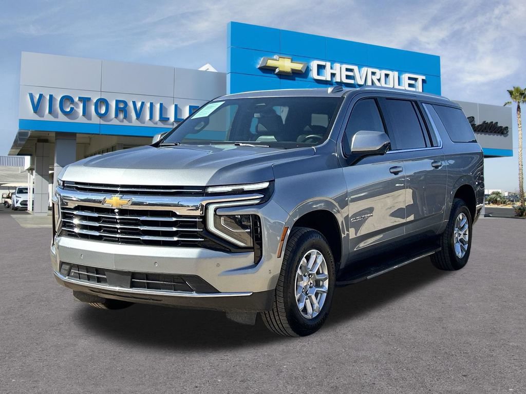 Certified 2025 Chevrolet Suburban LT AWD/4WD image 3
