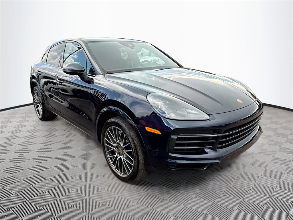 Used 2022 Porsche Cayenne Platinum Edition image 4