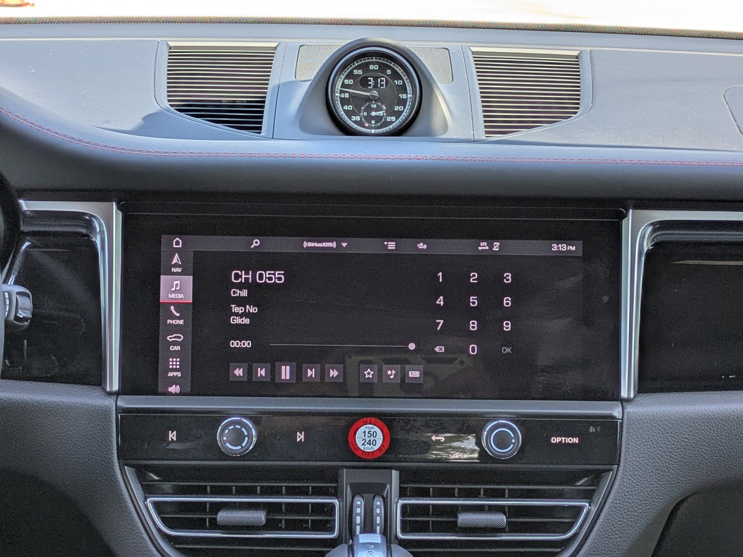 Used 2024 Porsche Macan Turbo image 14