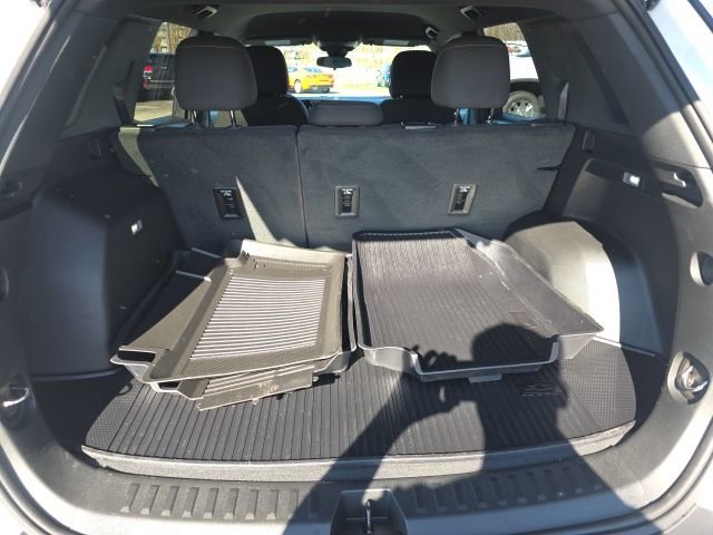 Used 2026 Chevrolet Equinox LT w/ LPO, Floor Liner Package AWD/4WD image 15