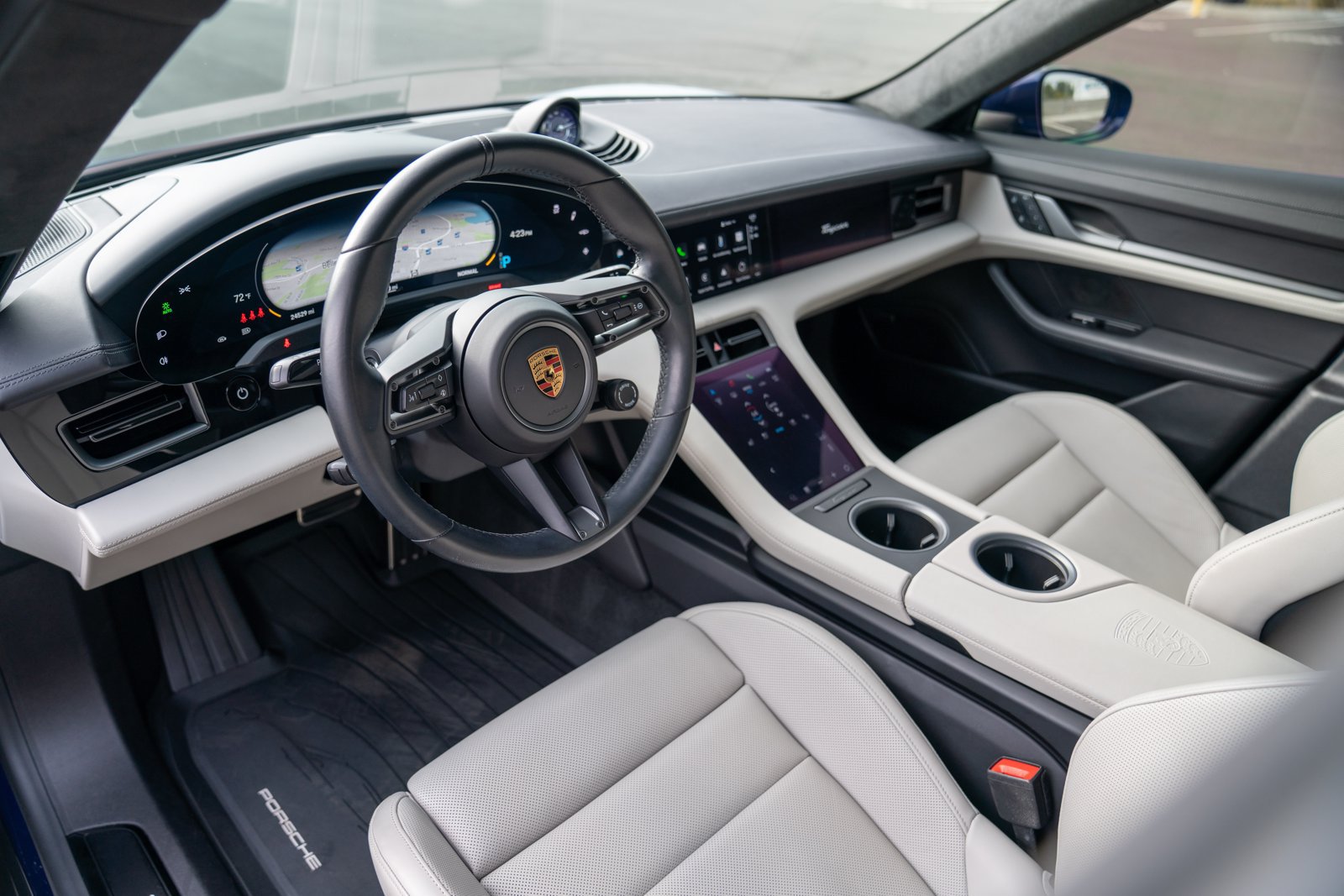 Used 2024 Porsche Taycan GTS AWD/4WD image 4