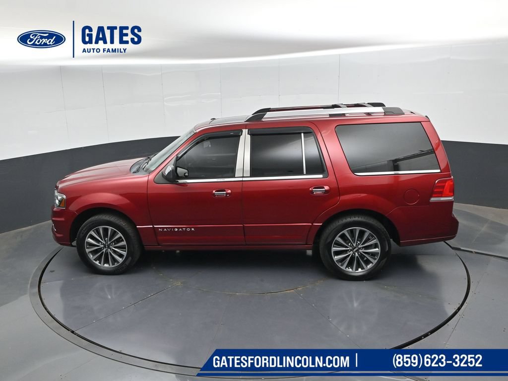 Used 2017 Lincoln Navigator Select AWD/4WD image 55