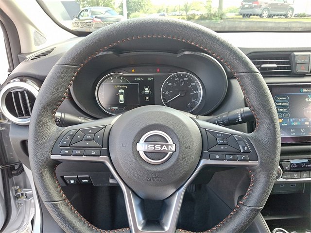 New 2025 Nissan Versa SR w/ Trunk Package image 17