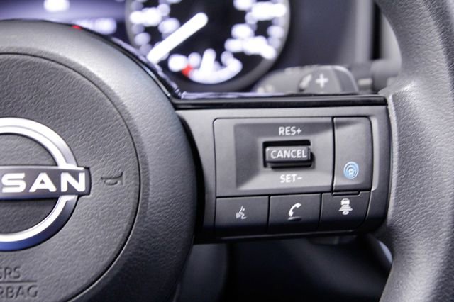 Used 2023 Nissan Rogue SV image 25