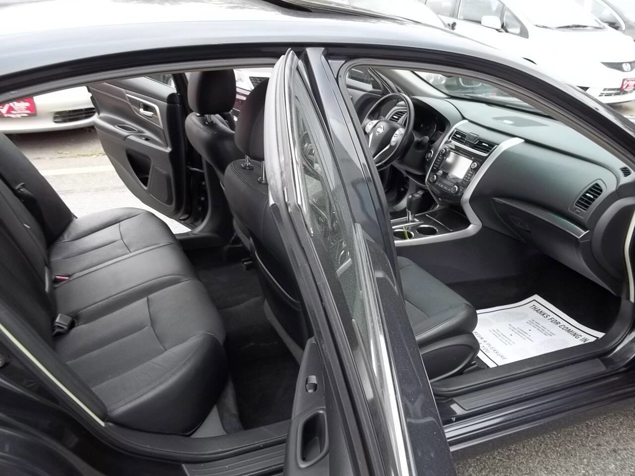 Used 2013 Nissan Altima 2.5 SL w/ Technology Pkg image 9