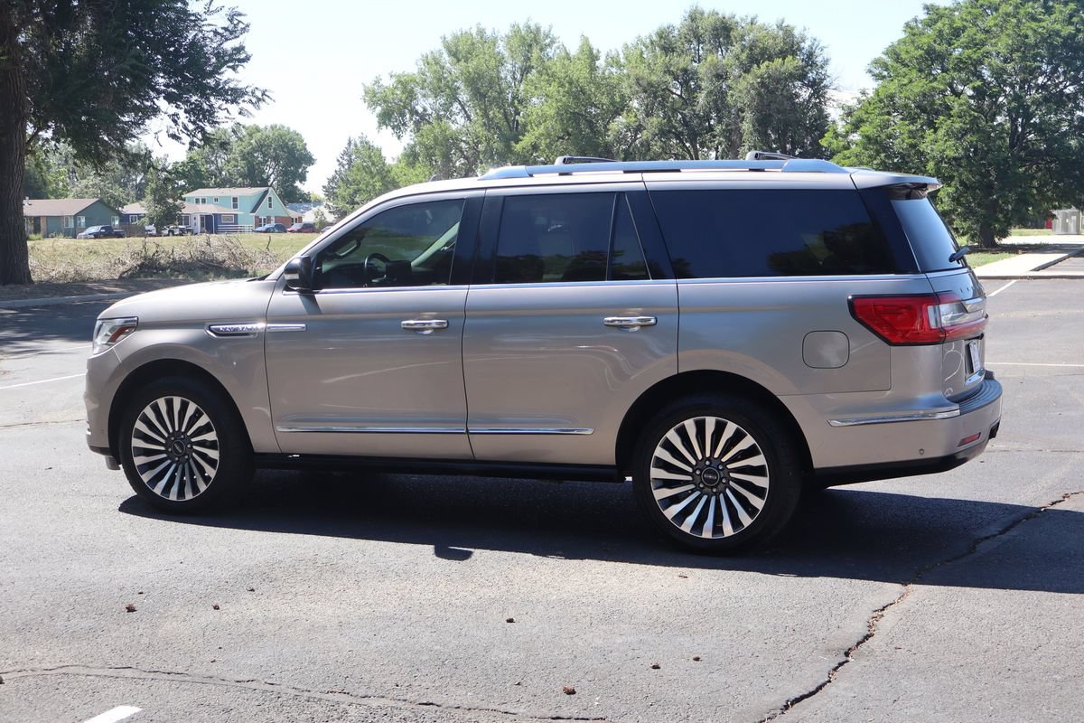 Used 2018 Lincoln Navigator Reserve w/ Technology Package AWD/4WD image 8