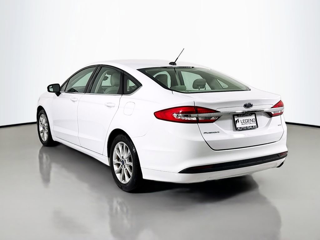 Used 2017 Ford Fusion SE image 8
