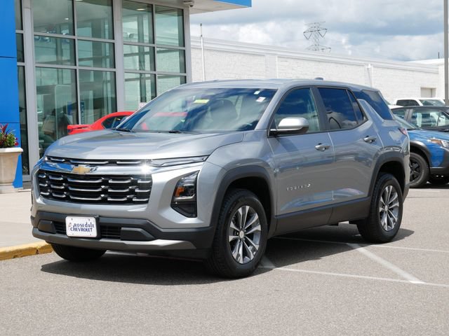 Used 2026 Chevrolet Equinox LT AWD/4WD image 2
