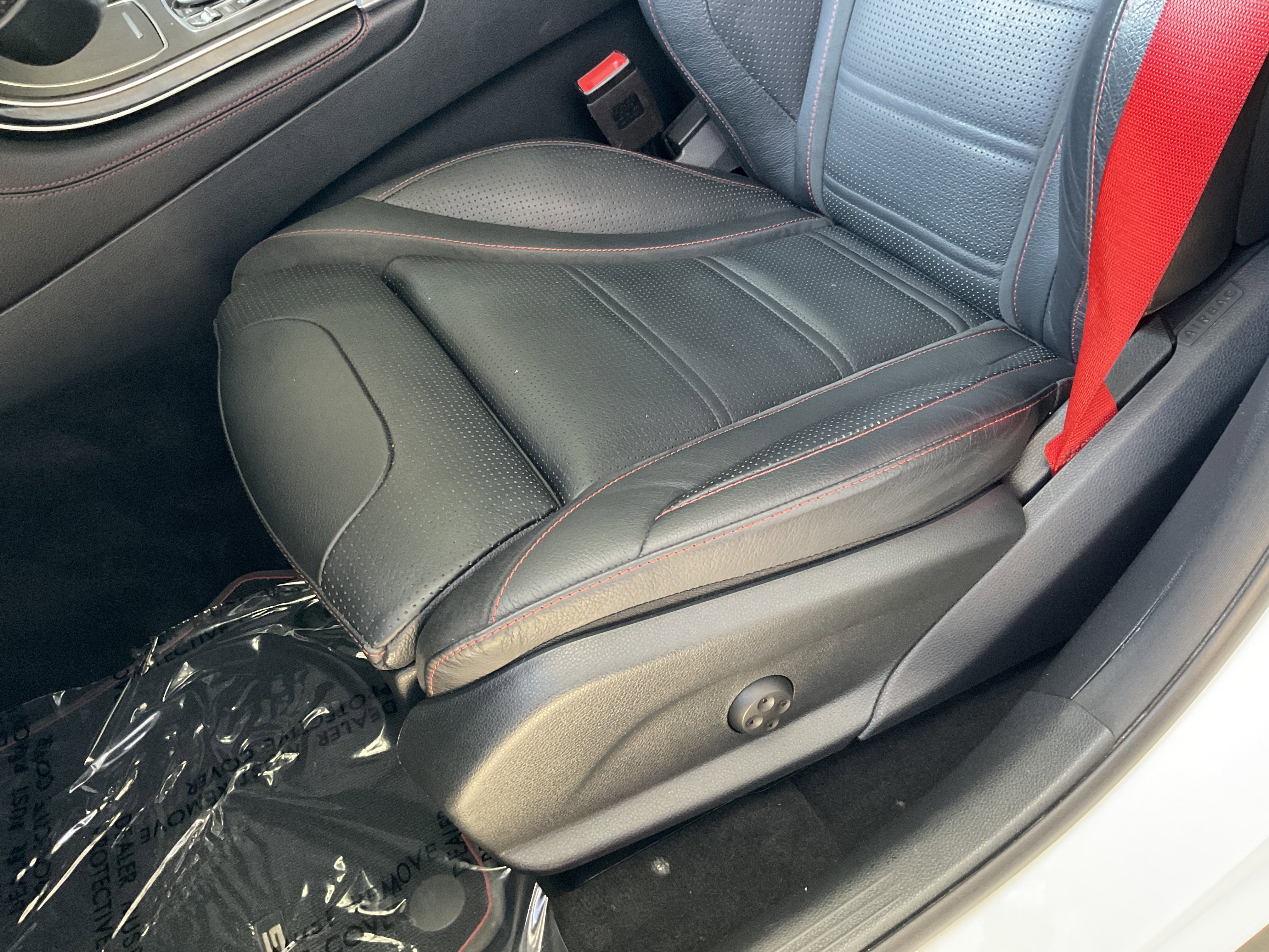 Used 2018 Mercedes-Benz GLC 43 AMG 4MATIC image 32