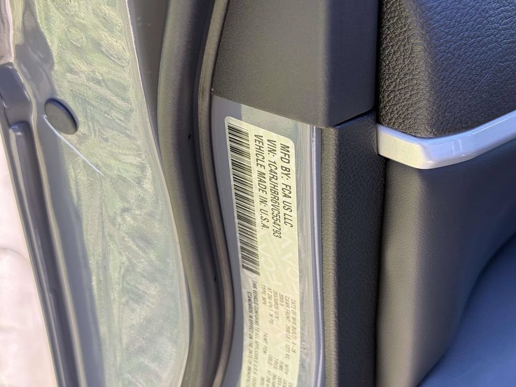 New 2027 Jeep Grand Cherokee Limited AWD/4WD image 35