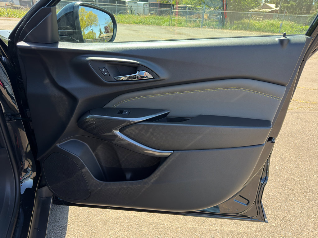 New 2026 Chevrolet Trax ACTIV FWD image 12