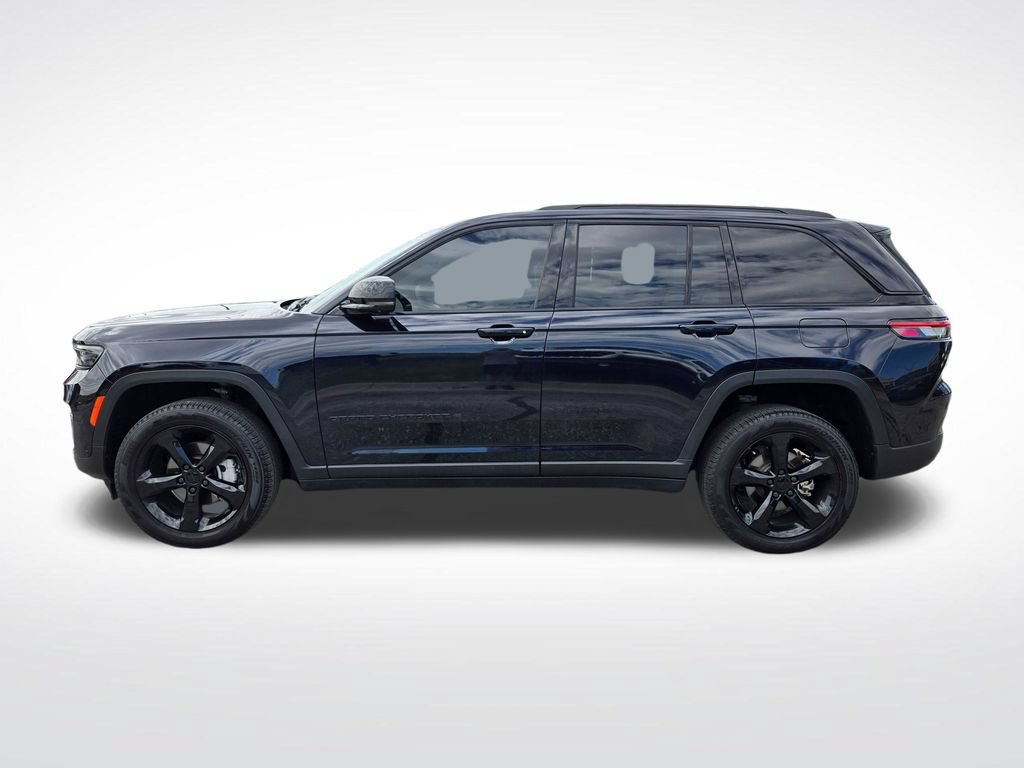 Used 2024 Jeep Grand Cherokee Limited w/ Luxury Tech Group II AWD/4WD image 9
