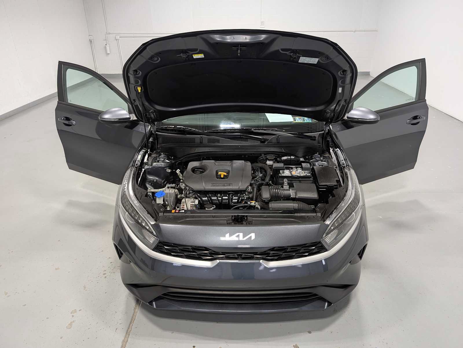 Certified 2023 Kia Forte LXS w/ LXS Technology Package FWD image 13
