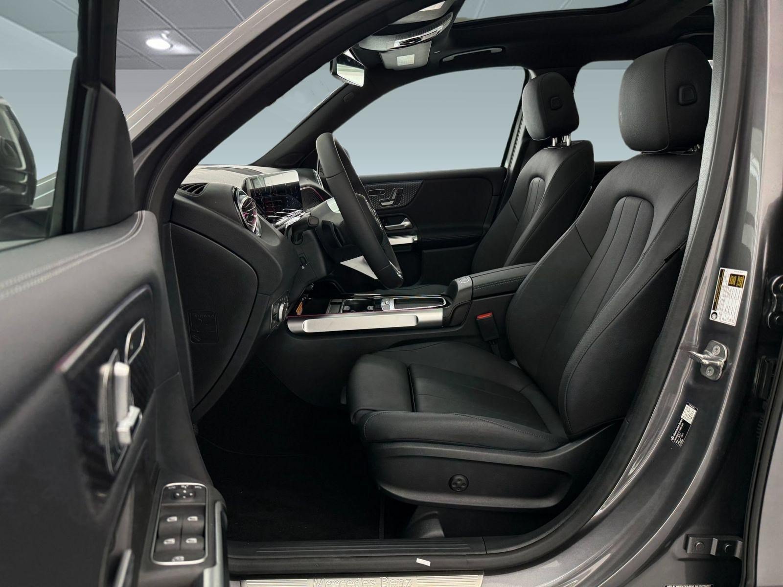 New 2026 Mercedes-Benz GLB 250 4MATIC image 5