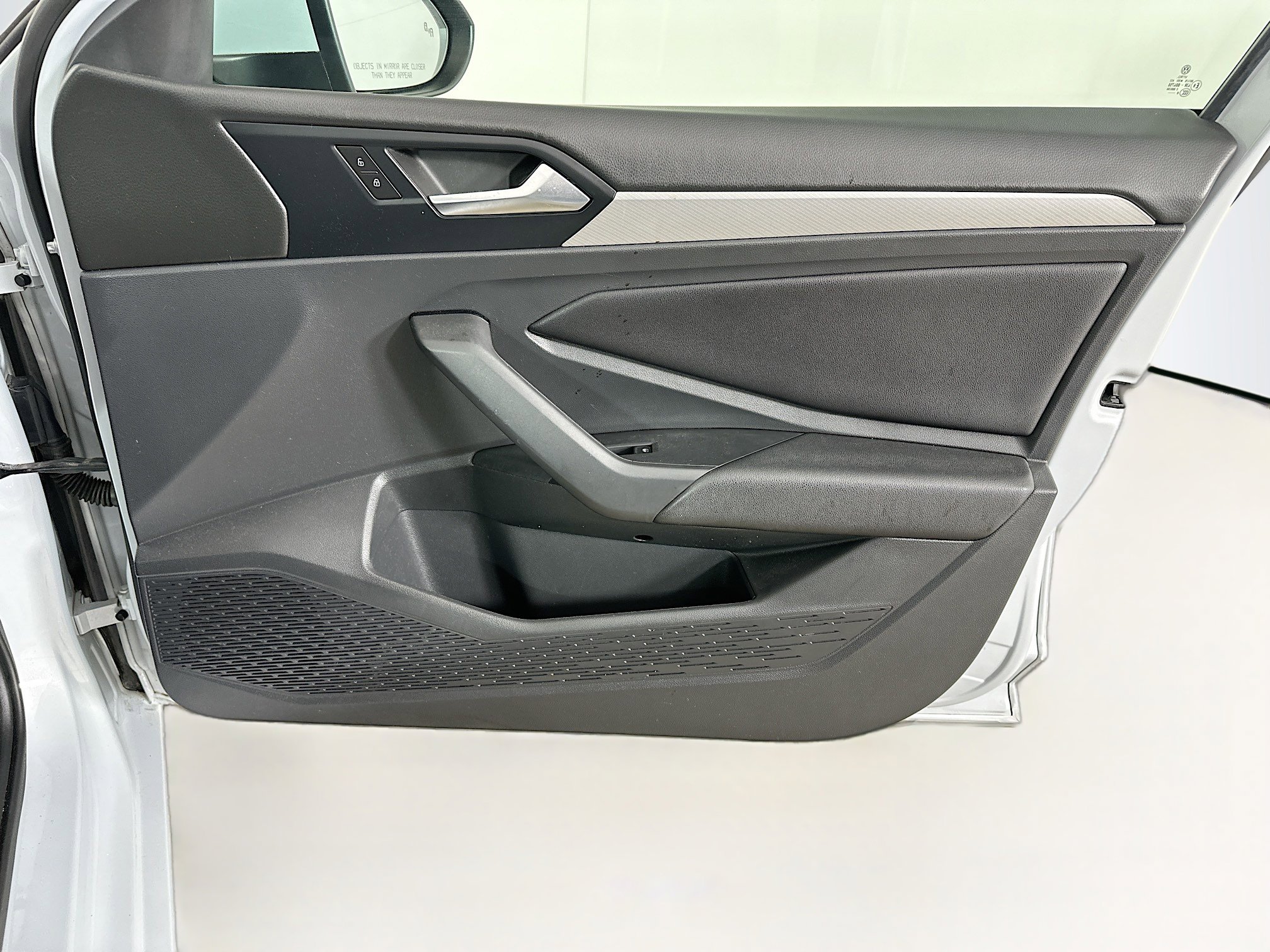 Used 2019 Volkswagen Jetta S w/ Driver Assistance Package image 30