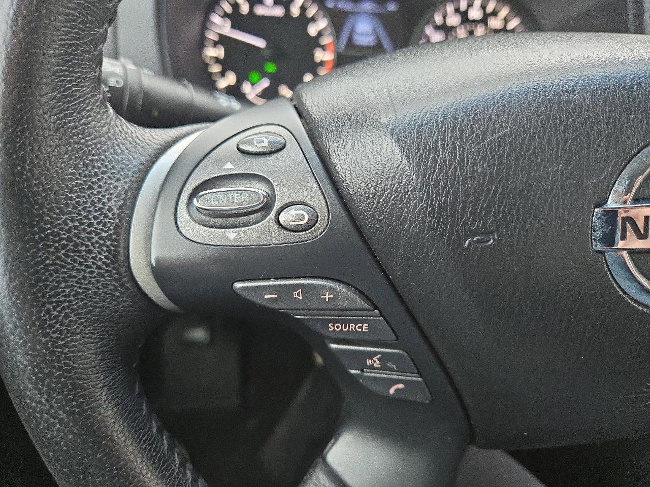 Used 2013 Nissan Pathfinder Platinum w/ Platinum Premium Pkg image 20