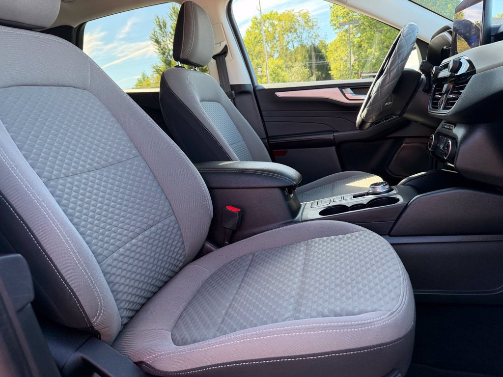Certified 2021 Ford Escape SE FWD image 17