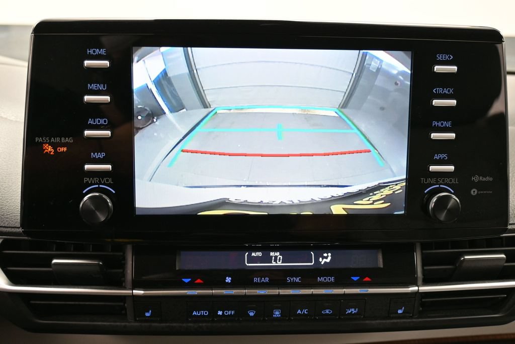 Used 2021 Toyota Sienna LE FWD image 16