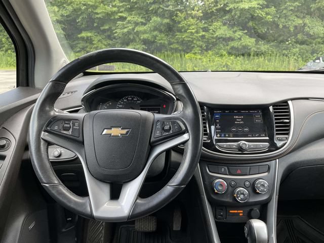 Used 2018 Chevrolet Trax LT w/ Sun & Sound Package AWD/4WD image 22