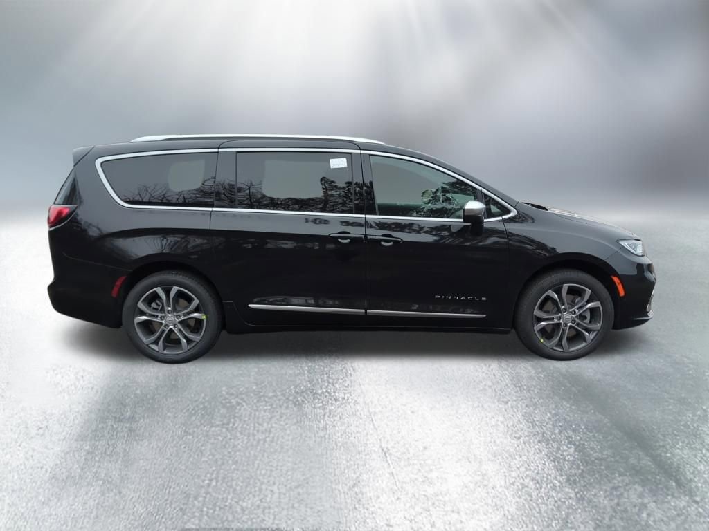 New 2026 Chrysler Pacifica Pinnacle w/ Trailer Tow Group image 7