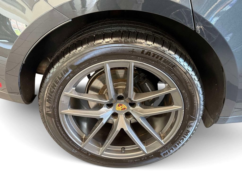 Used 2023 Porsche Macan Turbo AWD/4WD image 11