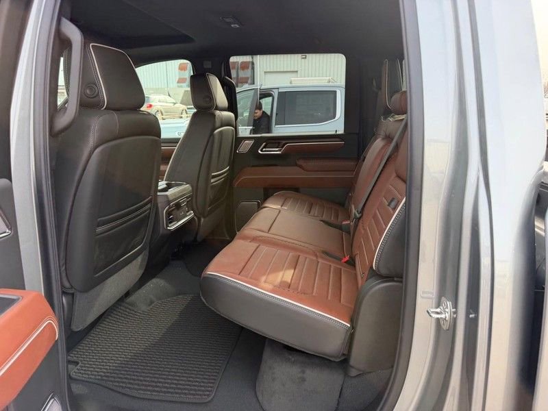 New 2026 GMC Sierra 2500 Denali Ultimate w/ LPO, Black Badging Package image 7