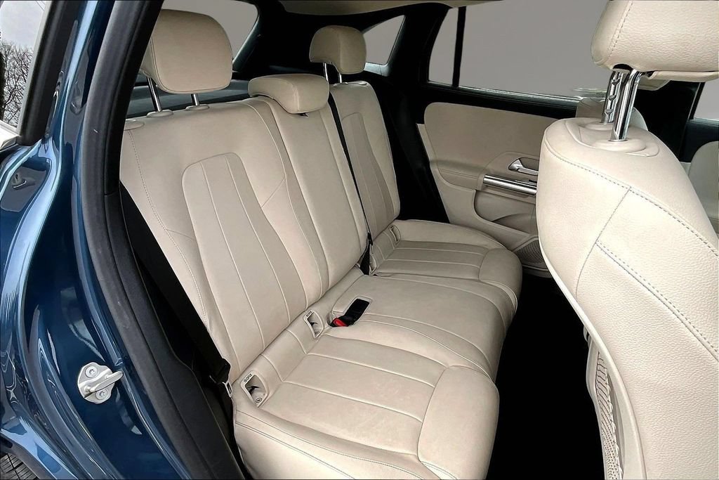 Used 2022 Mercedes-Benz GLA 250 4MATIC image 25