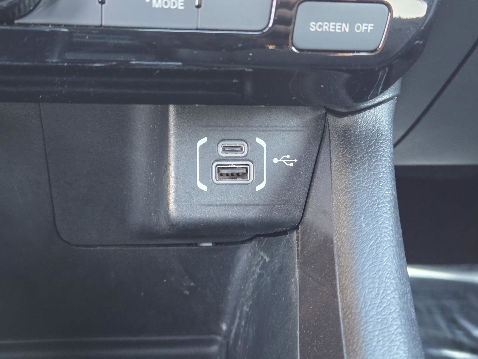 Used 2024 Jeep Compass Latitude AWD/4WD image 13