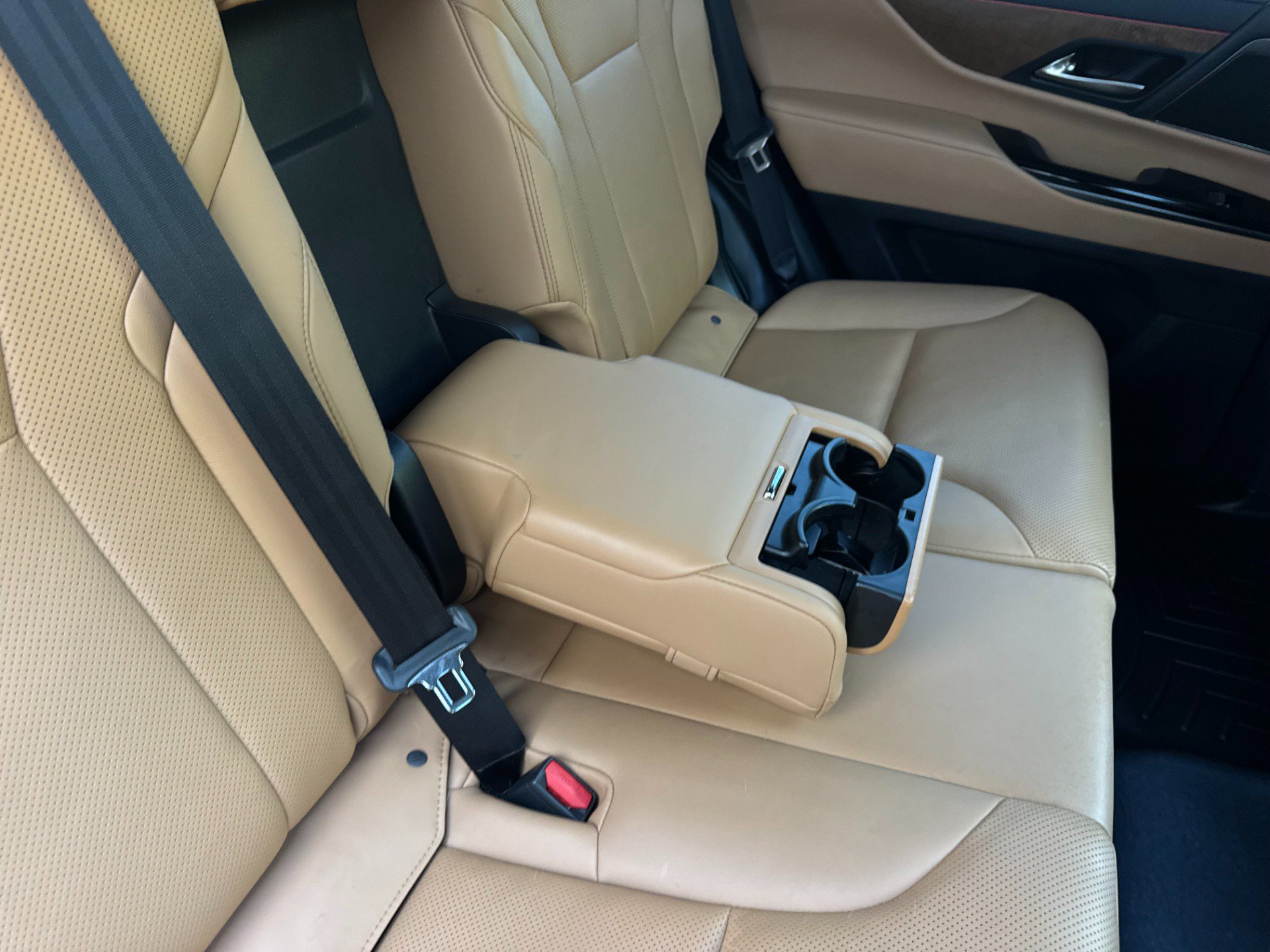 Used 2024 Lexus LX 600 4WD w/ Luxury Package image 43