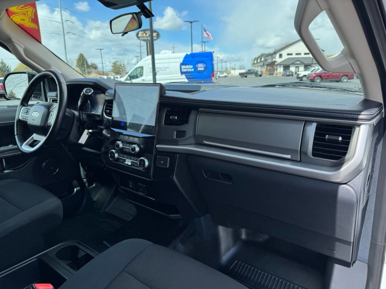 Used 2024 Ford Expedition Max XL AWD/4WD image 32