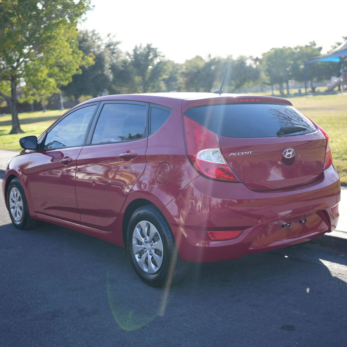 Used 2015 Hyundai Accent GS image 4