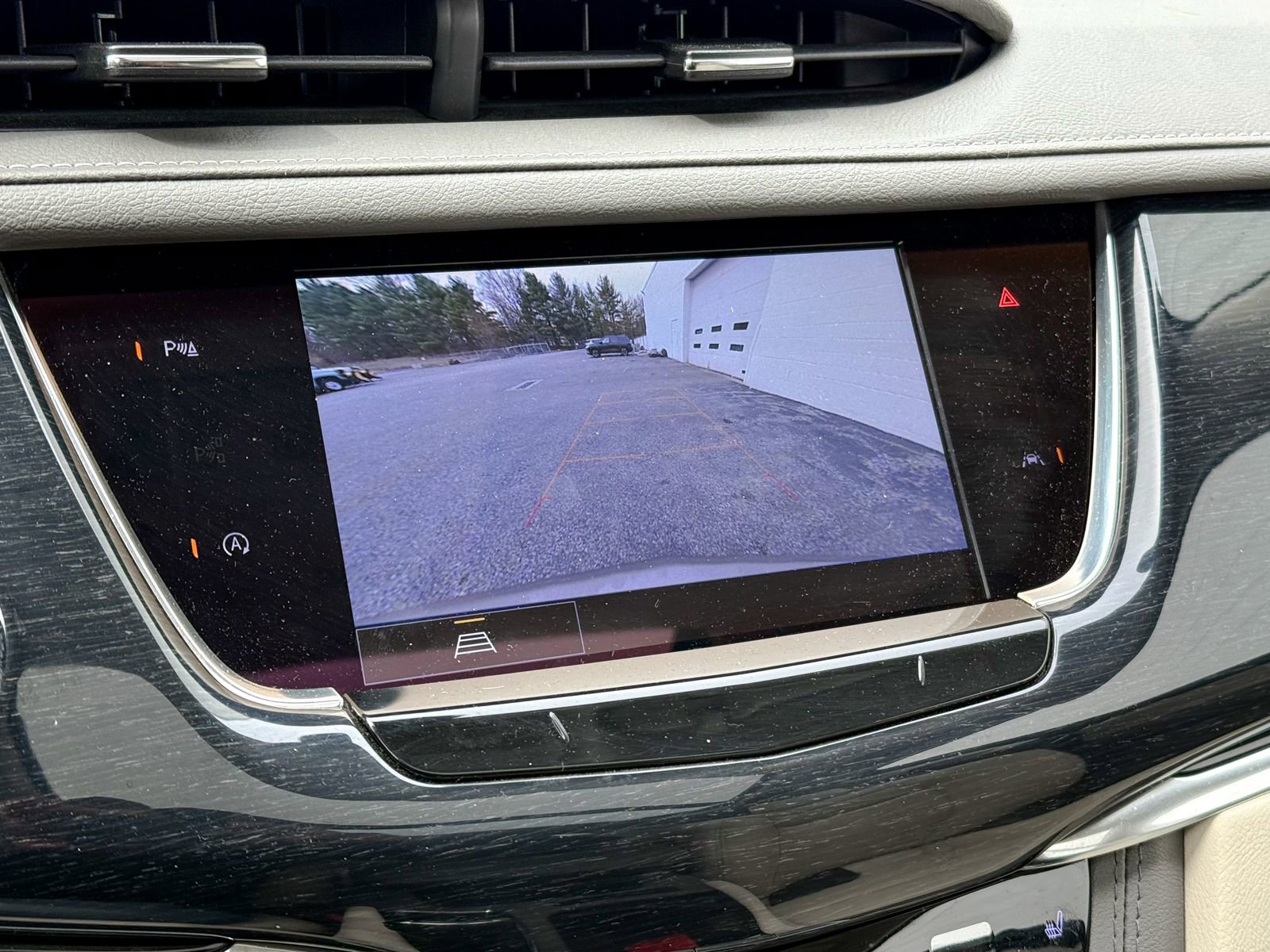 Certified 2022 Cadillac XT6 Premium Luxury image 23