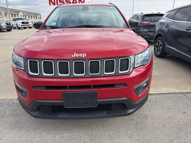 Used 2021 Jeep Compass Latitude image 3