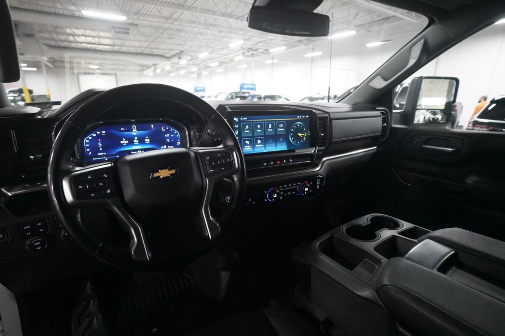 Used 2024 Chevrolet Silverado 2500 LT w/ Convenience Package AWD/4WD image 17