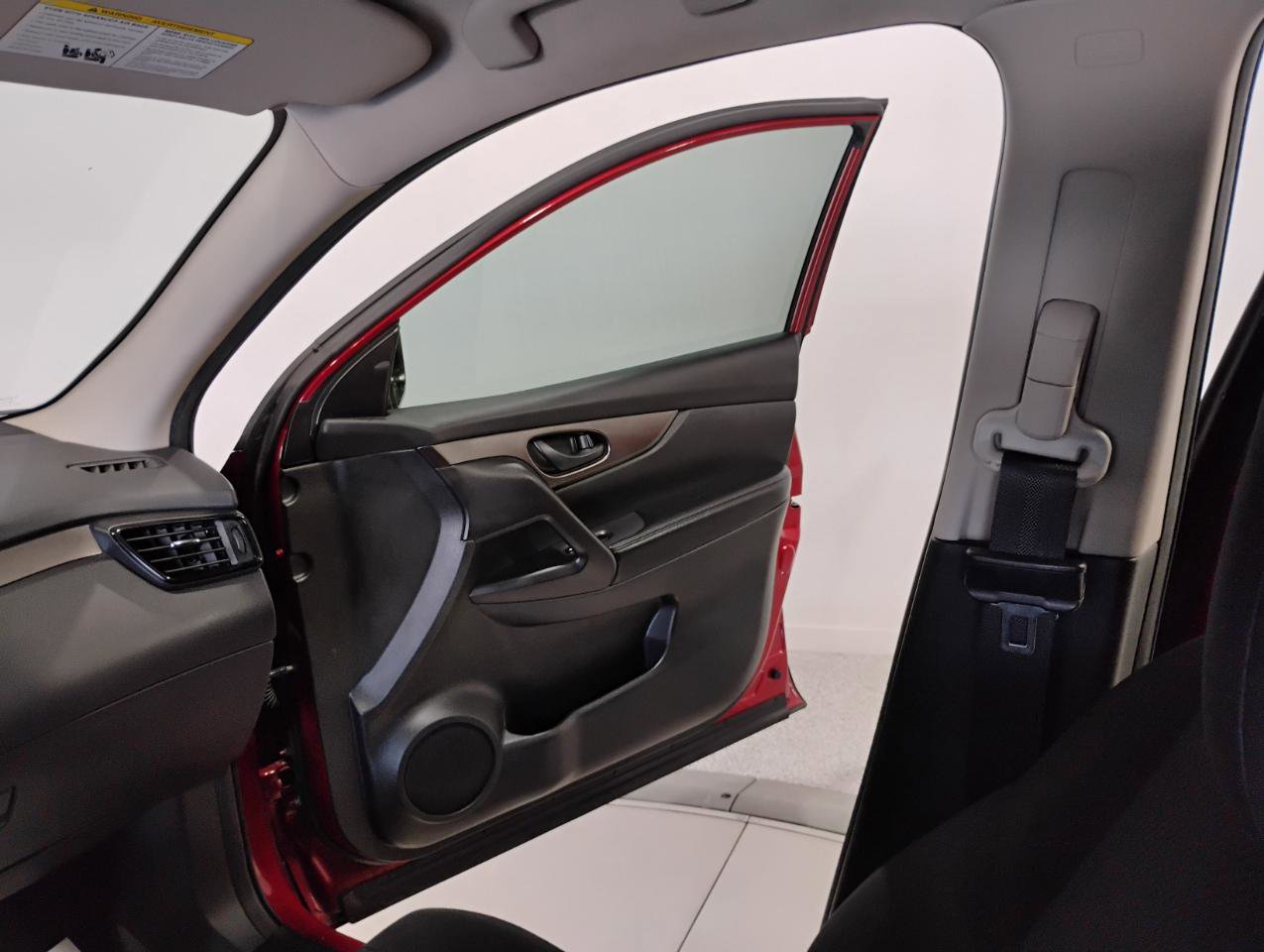 Used 2020 Nissan Rogue Sport S w/ Appearance Package FWD image 25