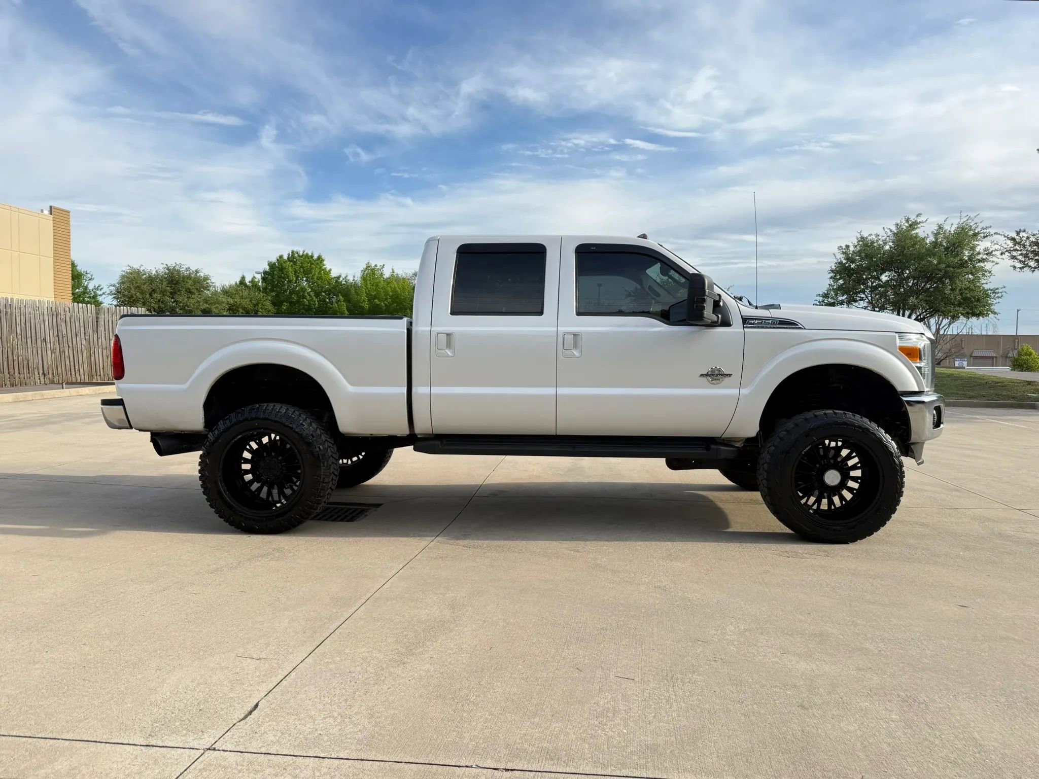 Used 2015 Ford F350 Lariat w/ Lariat Ultimate Package AWD/4WD image 7