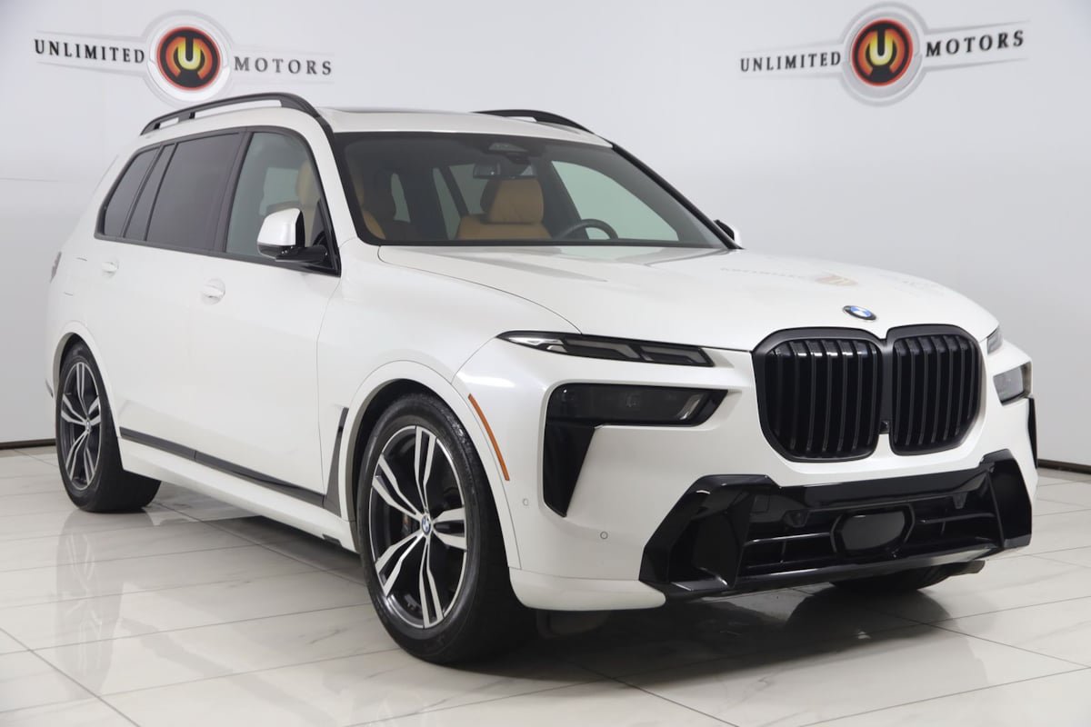Used 2024 BMW X7 xDrive40i w/ M Sport Package AWD/4WD image 25