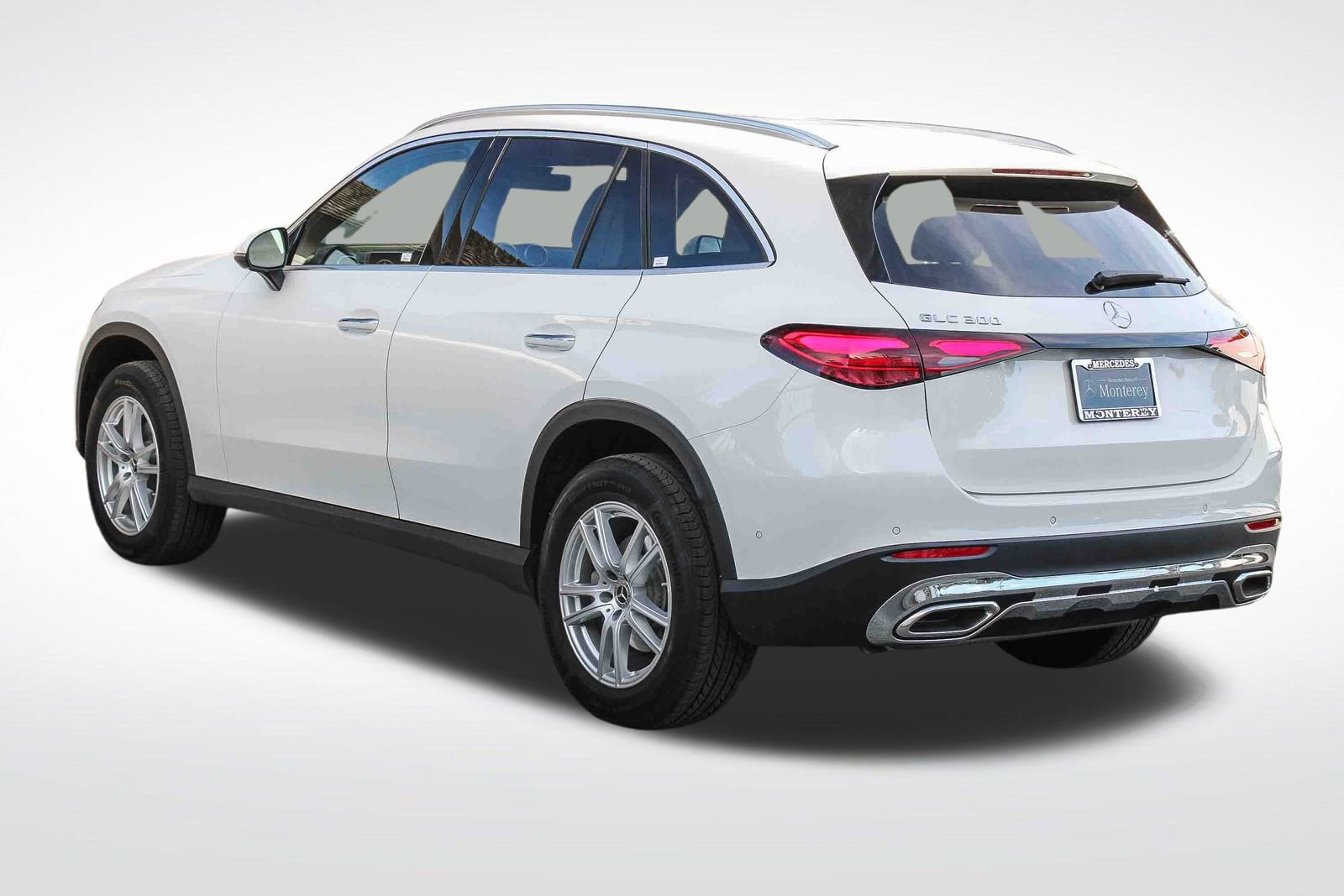 Used 2025 Mercedes-Benz GLC 300 image 6