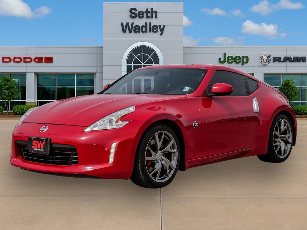 Used 2016 Nissan 370Z w/ Sport Package image 3