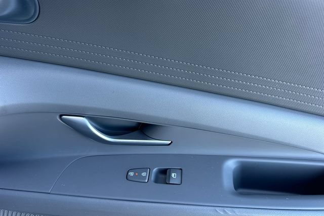 Certified 2025 Hyundai Elantra Hybrid FWD image 20
