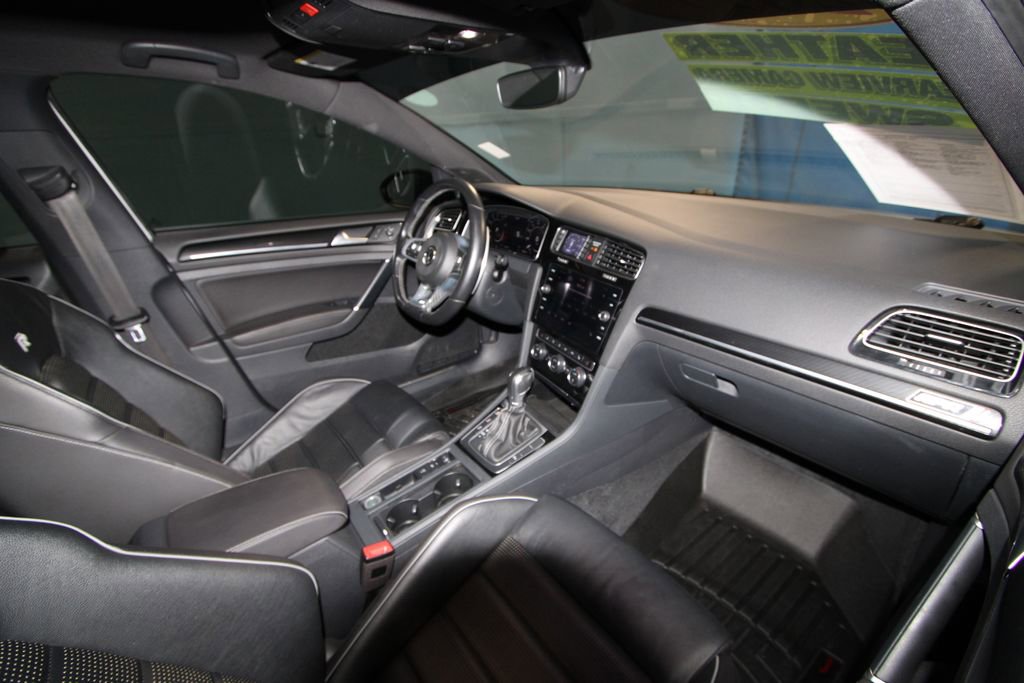 Used 2019 Volkswagen Golf R 4-Door image 19