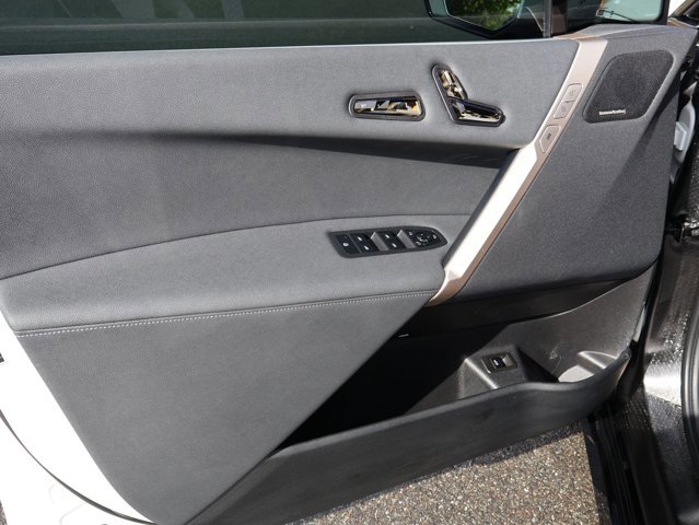 Used 2023 BMW iX xDrive50 w/ Premium Package image 12