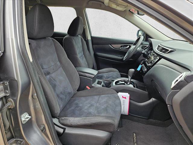 Used 2015 Nissan Rogue S FWD image 21