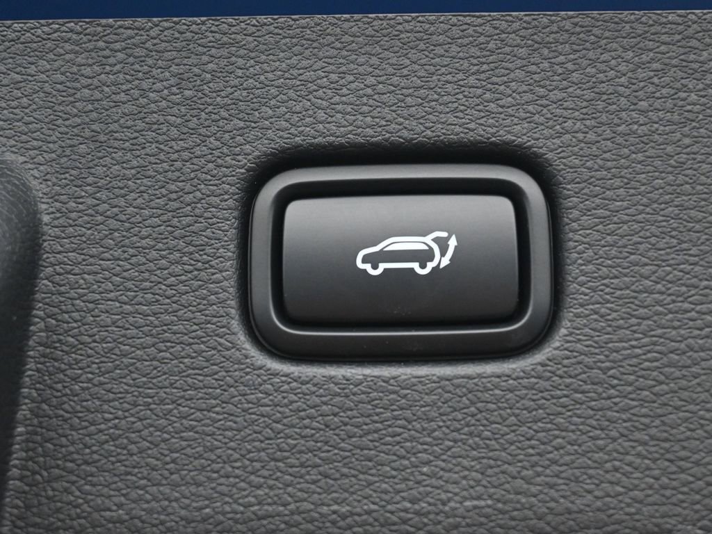 Used 2025 Kia Sportage SX image 34