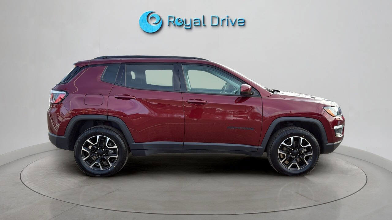 Used 2020 Jeep Compass Sport image 7