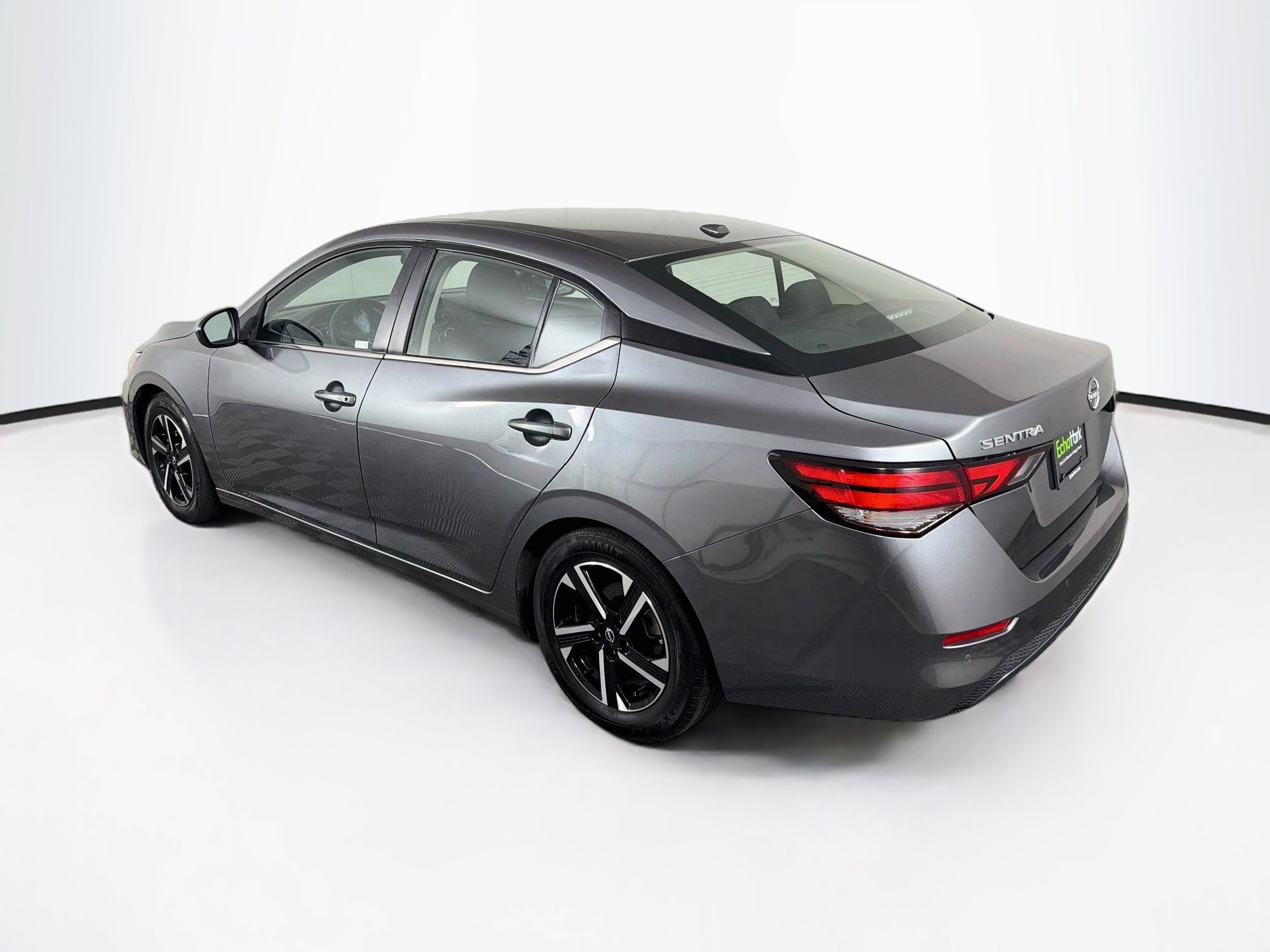 Used 2025 Nissan Sentra SV FWD image 5