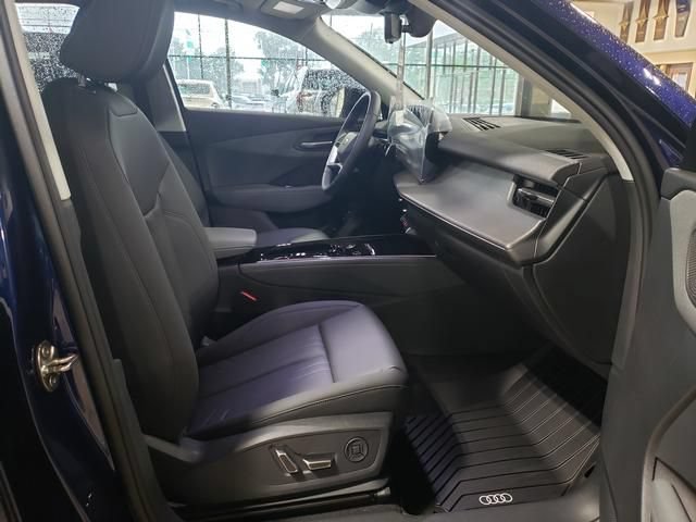 New 2026 Audi Q3 quattro 2.0T AWD/4WD image 19